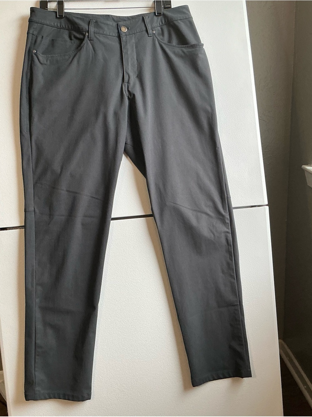 lululemon athletica Men's Charcoal Gray Chinos